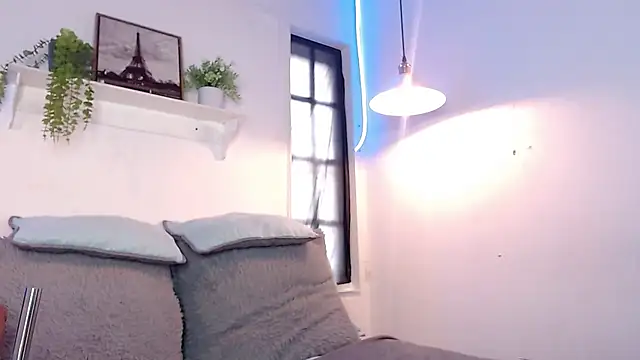 nikkystorm1  online show from 17, 7, 2026