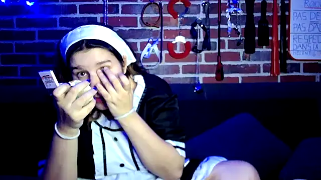 Snapshot of Heleneecesmecs2 chatting on 6, 11, 2025 Heleneecesmecs2 online show from 6, 11, 2025