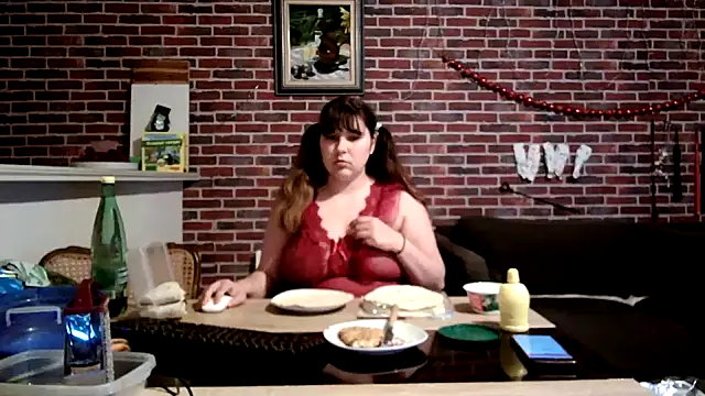 Snapshot of Heleneecesmecs2 chatting on 5, 4, 2026 Heleneecesmecs2 online show from 5, 4, 2026