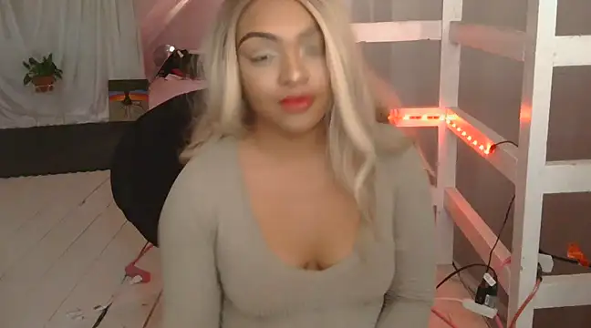 Snapshot of jaslenelovely chatting on 8, 1, 2025 jaslenelovely online show from 8, 1, 2025