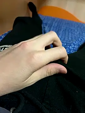 Snapshot of Dvddd chatting on 26, 11, 2025 Dvddd online show from 26, 11, 2025