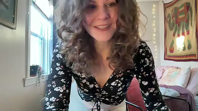 Snapshot of leahsparkles chatting on 23, 2, 2025 leahsparkles online show from 23, 2, 2025