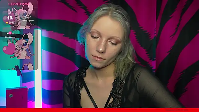 Snapshot of Vasya_Sylvia chatting on 17, 6, 2026 Vasya Sylvia online show from 17, 6, 2026