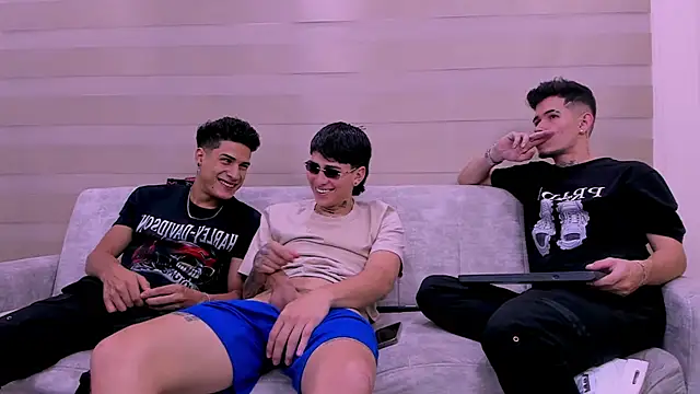 Snapshot of hell_twink chatting on 25, 1, 2025 hell twink online show from 25, 1, 2025