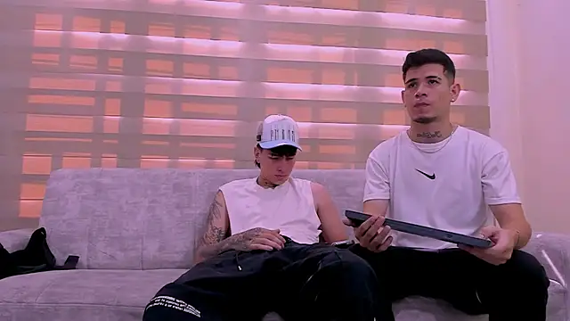 Snapshot of hell_twink chatting on 27, 1, 2025 hell twink online show from 27, 1, 2025