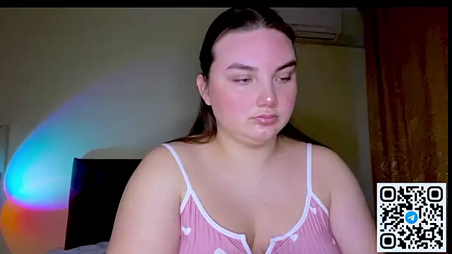 Snapshot of Dreamyblushfairy chatting on 8, 3, 2026 Dreamyblushfairy online show from 8, 3, 2026