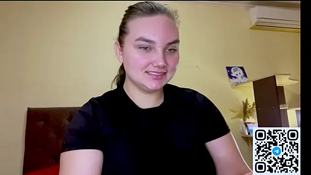 Snapshot of Dreamyblushfairy chatting on 31, 3, 2026 Dreamyblushfairy online show from 31, 3, 2026