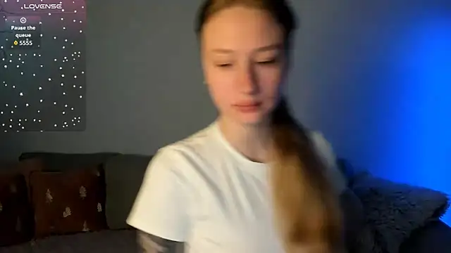 Snapshot of Haley_Vixen chatting on 7, 6, 2026 Haley Vixen online show from 7, 6, 2026