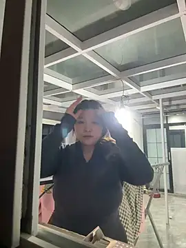 Snapshot of Happyou2 chatting on 28, 1, 2025 Happyou2 online show from 28, 1, 2025