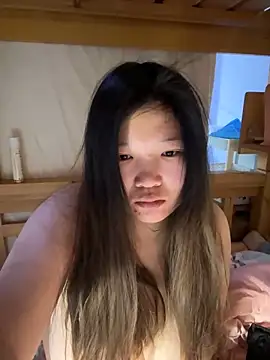 Snapshot of Happyou2 chatting on 11, 2, 2025 Happyou2 online show from 11, 2, 2025