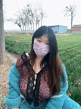 Snapshot of Happyou2 chatting on 4, 3, 2025 Happyou2 online show from 4, 3, 2025