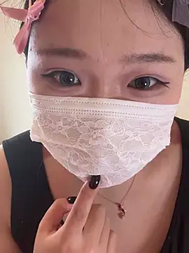 Snapshot of Happyou2 chatting on 11, 3, 2025 Happyou2 online show from 11, 3, 2025