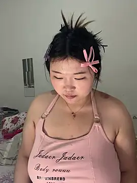 Snapshot of Happyou2 chatting on 12, 3, 2025 Happyou2 online show from 12, 3, 2025