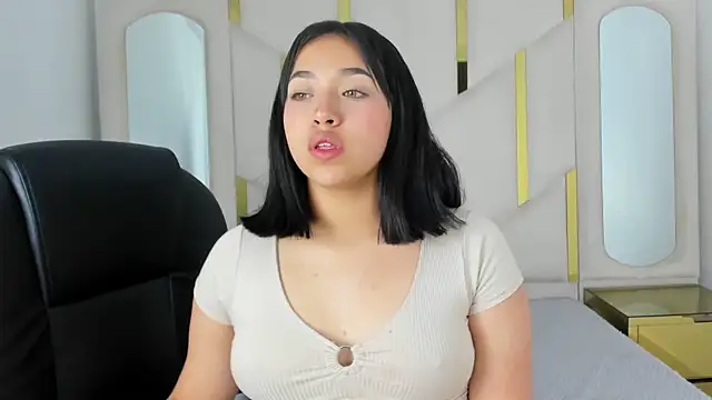 IsabellRodriguez18 online show from 2, 10, 2025