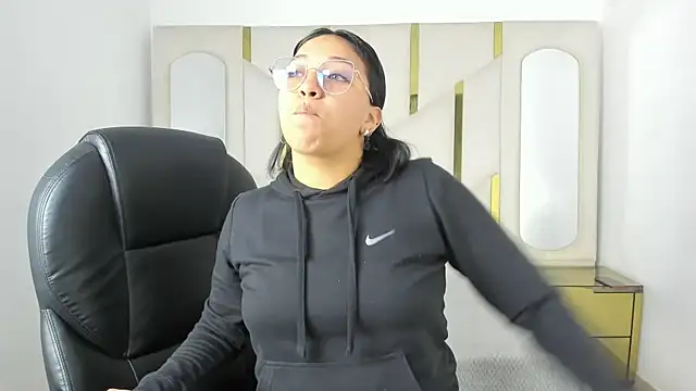 IsabellRodriguez18 online show from 10, 11, 2025