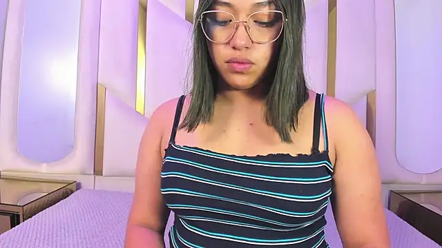 IsabellRodriguez18 online show from 27, 3, 2026