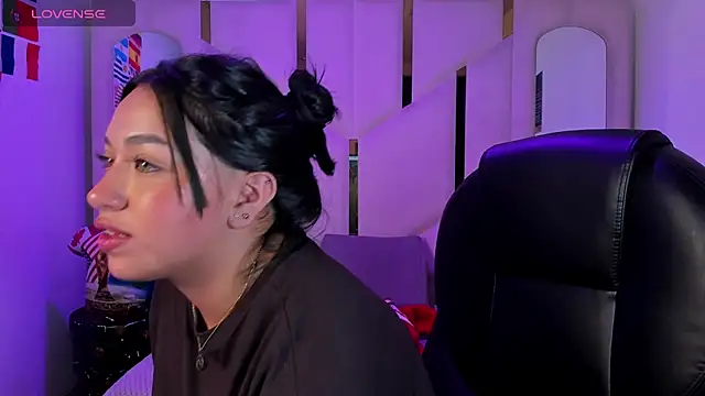 Snapshot of IsabellRodriguez18 chatting on 25, 6, 2026 IsabellRodriguez18 online show from 25, 6, 2026