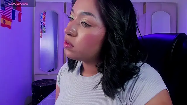 Snapshot of IsabellRodriguez18 chatting on 26, 6, 2026 IsabellRodriguez18 online show from 26, 6, 2026