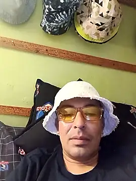 Snapshot of zeus2630 chatting on 29, 3, 2026 zeus2630 online show from 29, 3, 2026