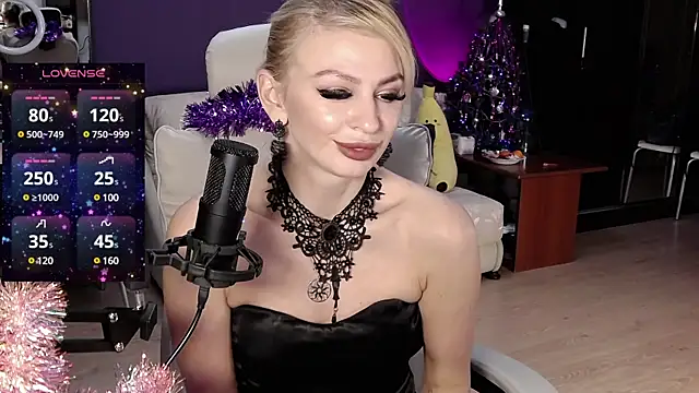 Snapshot of _britney_white_ chatting on 1, 1, 2025 britney white online show from 1, 1, 2025