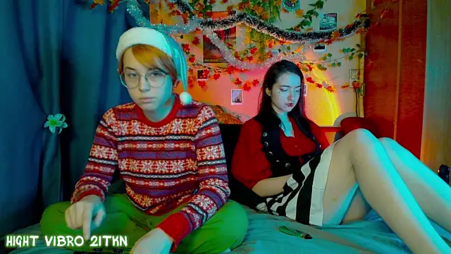 Snapshot of TrickyKitsune chatting on 18, 12, 2025 TrickyKitsune online show from 18, 12, 2025