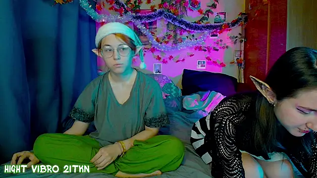 Snapshot of TrickyKitsune chatting on 19, 12, 2025 TrickyKitsune online show from 19, 12, 2025