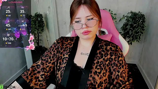 Snapshot of EricaElliott chatting on 12, 4, 2026 EricaElliott online show from 12, 4, 2026