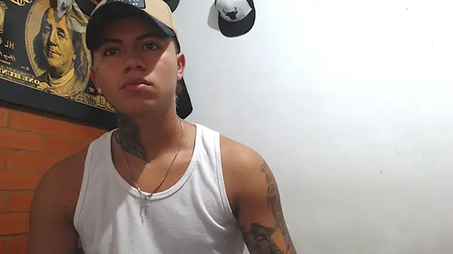 Snapshot of Thiago_x_Sahara chatting on 29, 12, 2024 Thiago x Sahara online show from 29, 12, 2024