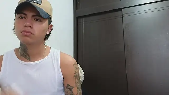 Snapshot of Thiago_x_Sahara chatting on 25, 2, 2025 Thiago x Sahara online show from 25, 2, 2025