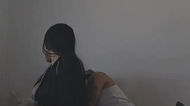 Snapshot of Thiago_x_Sahara chatting on 27, 11, 2025 Thiago x Sahara online show from 27, 11, 2025