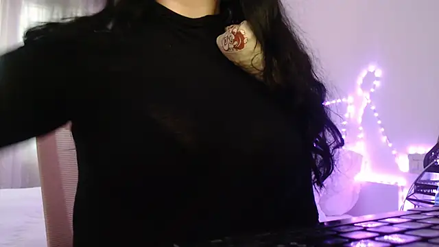 LasolitaAuri online show from 5, 2, 2026