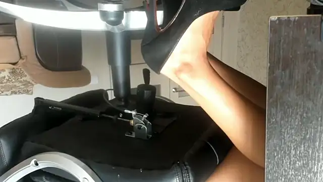 karishee online show from 6, 11, 2025