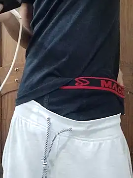 Snapshot of fakelove95 chatting on 29, 10, 2025 fakelove95 online show from 29, 10, 2025