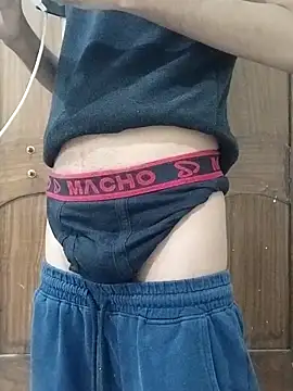 Snapshot of fakelove95 chatting on 2, 11, 2025 fakelove95 online show from 2, 11, 2025