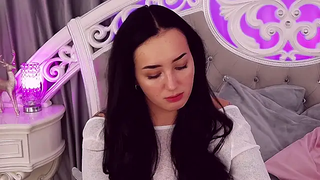 KimKhallifa online show from 25, 1, 2025