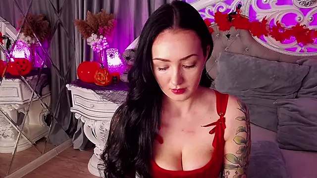 KimKhallifa online show from 29, 10, 2025