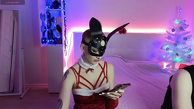 Snapshot of SOFYandMIKE chatting on 2, 1, 2025 SOFYandMIKE online show from 2, 1, 2025