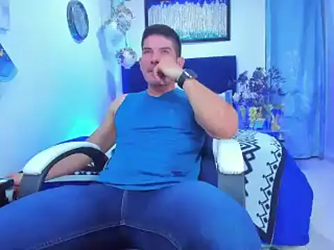 Snapshot of Andrewstelle_coleman chatting on 12, 3, 2025 Andrewstelle coleman online show from 12, 3, 2025