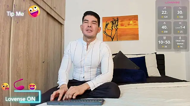 Snapshot of Andrewstelle_coleman chatting on 30, 10, 2025 Andrewstelle coleman online show from 30, 10, 2025