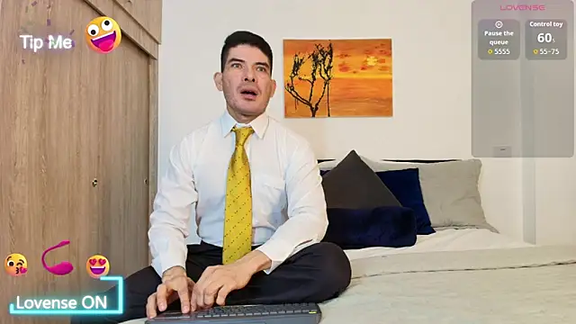 Snapshot of Andrewstelle_coleman chatting on 6, 11, 2025 Andrewstelle coleman online show from 6, 11, 2025