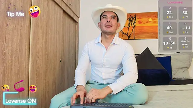 Snapshot of Andrewstelle_coleman chatting on 5, 12, 2025 Andrewstelle coleman online show from 5, 12, 2025