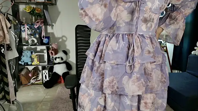 Snapshot of roseofvenom chatting on 15, 4, 2026 roseofvenom online show from 15, 4, 2026