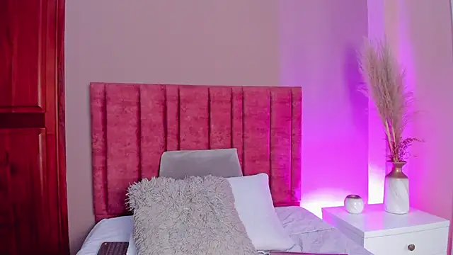 EloiseQuinn online show from 5, 11, 2025