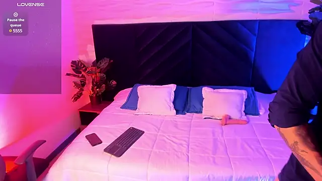 Nathan rivers online show from 17, 2, 2025