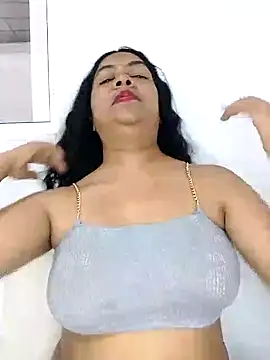 Snapshot of Brendabluee chatting on 23, 2, 2025 Brendabluee online show from 23, 2, 2025