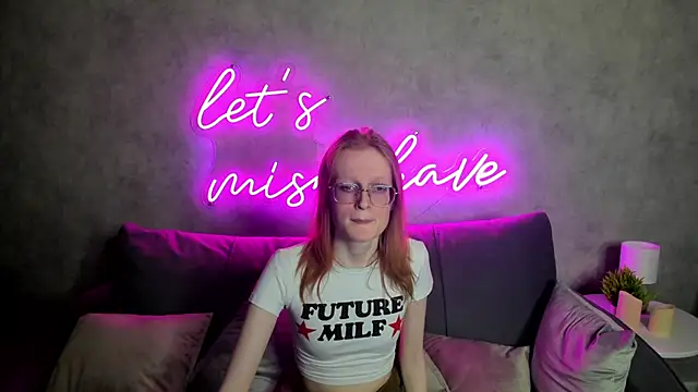 Snapshot of ElizabethHarpper chatting on 1, 2, 2025 ElizabethHarpper online show from 1, 2, 2025