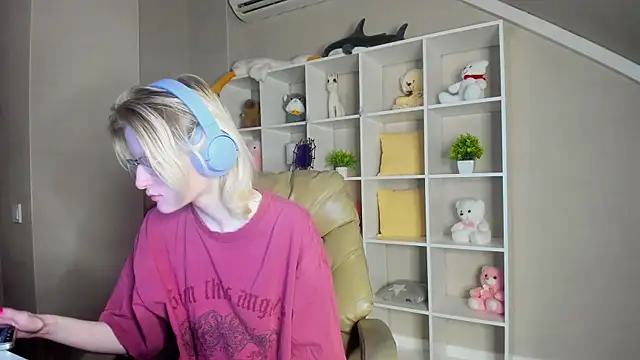 Snapshot of ElizabethHarpper chatting on 1, 11, 2025 ElizabethHarpper online show from 1, 11, 2025