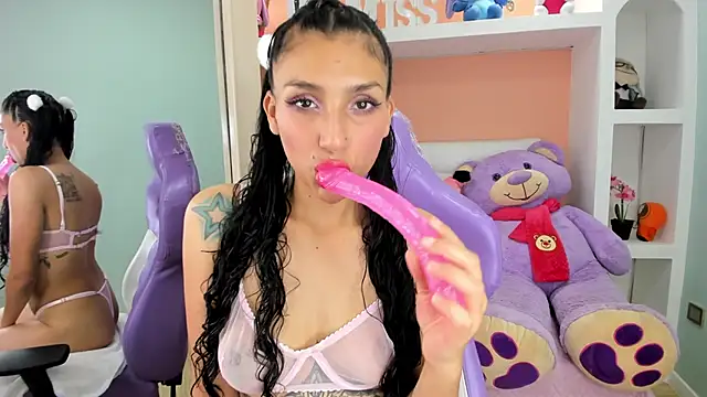 miss   evangeline online show from 28, 1, 2025