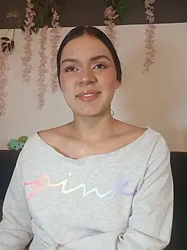Danni shy online show from 23, 5, 2026