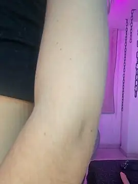 Sara Davina online show from 4, 2, 2025